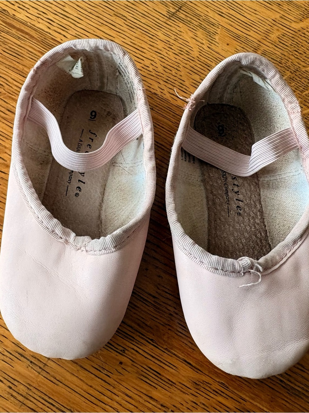 Danskin Girls Pink Ballet Slippers with Elastic Strap